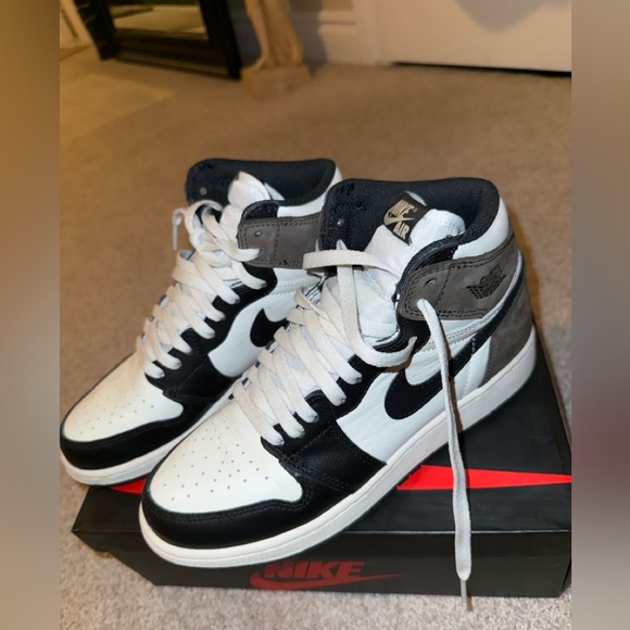 Jordan 1 Retro High Dark Mocha’s (AUTHENTICATED)🌟 - Picture 10 of 11